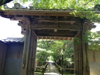 ↑（お昼時点）<br>
今夜の宿交渉です。お寺や神社を6件ほどお願いに周りましたが、<br>
まだ決まっておりません。<br>
宿交渉で訪れた場所の様子です。<br><br> | 授業　時間割 | 東京校ブログ | 大学生・既卒生の就活・起業支援や人間力を鍛える志塾、ＪＶＵ・日本ベンチャー大學